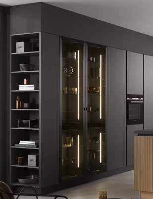 کابینت آشپزخانه کلاسیک با طراحی پرجزئیات و متریال باکیفیت